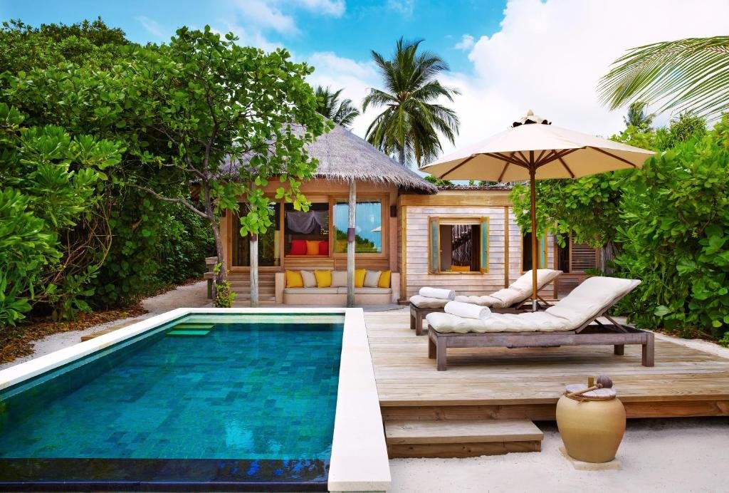 Top 10 Resorts in Maldives with the Best Sustainability Practices