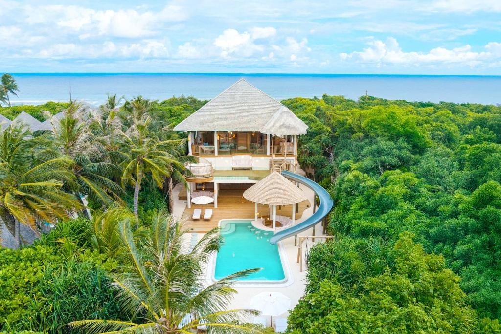 Where to Find the Best Water Slides in the Maldives: Resort & Villa Guide