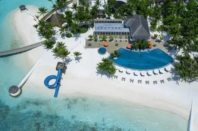 Where to Find the Best Water Slides in the Maldives: Resort & Villa Guide